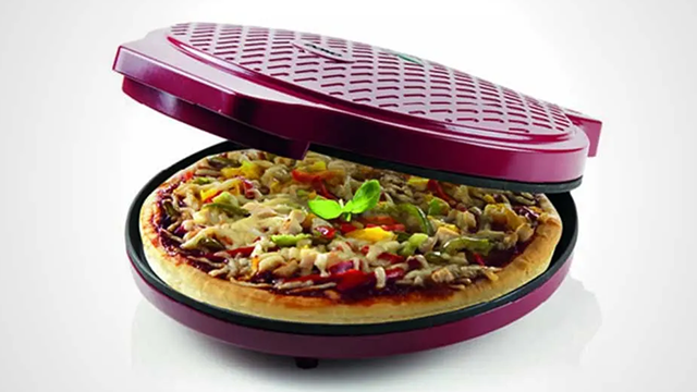 Une machine à pizza DOMO.