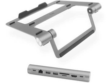 Charger l&#39;image dans la galerie, Support pour ordinateur portable argenté et une station d&#39;accueil argentée, tous deux sur une surface blanche.
