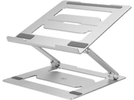Un support pour ordinateur portable argenté, réglable, avec des coussinets gris sur la base et le dessus.