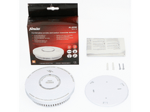 Charger l&#39;image dans la galerie, Un kit de détecteur de fumée et de monoxyde de carbone, avec détecteur, manuels et matériel.

