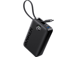 Batterie externe Anker noire. Affichage numérique indiquant 100 %. Sangle noire attachée. Fond noir.