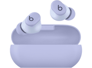 Paire d'écouteurs Beats Studio Buds violet clair avec leur étui de chargement sur fond noir.