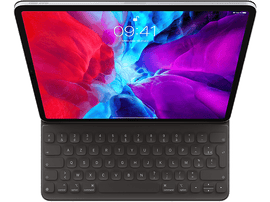 Une tablette avec un clavier attaché. L