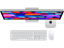 Charger l&#39;image dans la galerie, Vue aérienne d&#39;une configuration informatique, comprenant un moniteur, clavier, souris et Mac mini.
