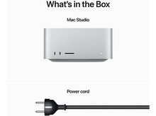 Charger l&#39;image dans la galerie, Mac Studio argenté et cordon d&#39;alimentation sur fond blanc.
