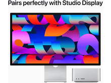 Charger l&#39;image dans la galerie, Moniteur et ordinateur, fond abstrait coloré sur le moniteur, fond blanc.
