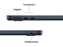 Charger l&#39;image dans la galerie, Vue latérale de l&#39;ordinateur portable. Ports MagSafe, Thunderbolt 4 et prise casque étiquetés.
