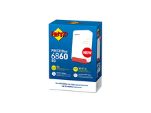 Charger l&#39;image dans la galerie, Boîte FRITZ!Box 6860 5G, appareil blanc avec détails rouges, boîte bleue et texte décrivant les fonctions.
