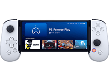 Charger l&#39;image dans la galerie, Manette de jeu blanche avec un téléphone affichant PS Remote Play.
