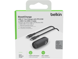 Un chargeur de voiture Belkin avec deux câbles USB-C. L