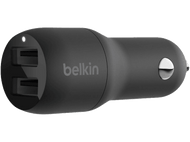Un chargeur de voiture Belkin noir avec deux ports USB et une lumière d'indication blanche en haut.
