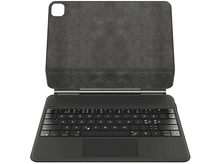 Charger l&#39;image dans la galerie, Un clavier noir avec un étui de tablette attaché, sur fond blanc.
