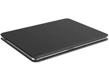 Charger l&#39;image dans la galerie, Tablette noire fermée avec une housse, affichant la marque Belkin.
