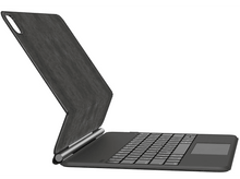 Charger l&#39;image dans la galerie, Clavier de tablette noir avec une couverture. La couverture est relevée.
