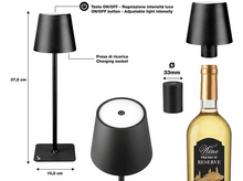 Charger l&#39;image dans la galerie, Diagramme d&#39;une lampe noire. Montre les dimensions et les composants. Une bouteille de vin à côté.
