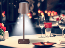 Charger l&#39;image dans la galerie, Bras de moniteur muraux avec deux écrans.
