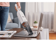 Charger l'image dans la galerie, BLACK+DECKER Aspirateur de table avec accessoires (HLVC315B11-QW)
