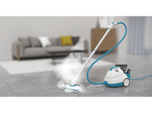 Charger l&#39;image dans la galerie, Un nettoyeur vapeur nettoyant un sol carrelé gris, arrière-plan flou.
