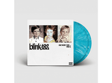 Charger l&#39;image dans la galerie, Pochette d&#39;album avec trois photos d&#39;enfance des membres du groupe et un disque vinyle bleu.
