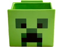Charger l&#39;image dans la galerie, Mug carré vert avec le visage de Creeper de Minecraft, fond noir.
