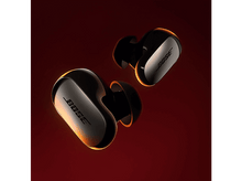Charger l&#39;image dans la galerie, Deux écouteurs sans fil noirs, avec le logo BOSE, sur fond rouge foncé.
