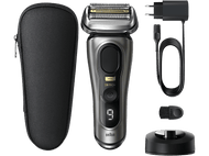 Rasoir électrique Braun Series 9 Pro avec accessoires, sur fond noir.