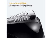 Charger l&#39;image dans la galerie, Gros plan sur une lame de tondeuse. Le texte dit : Lame ultra-affûtée. Coupe efficace et précise.
