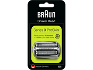 Paquet de remplacement de tête de rasoir Braun. Contient trois lames argentées, avec une boîte verte et noire.