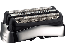 Charger l&#39;image dans la galerie, Têtes de rasage d&#39;un rasoir, trois lames, avec un cadre métallique argenté.
