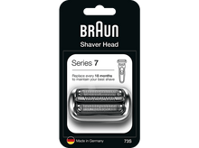 Charger l&#39;image dans la galerie, Tête de rasoir Braun Series 7 sur fond noir. Lames argentées et emballage.
