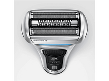 Charger l&#39;image dans la galerie, Rasoir électrique, argenté et noir, avec trois têtes de rasage, vue de dessus.
