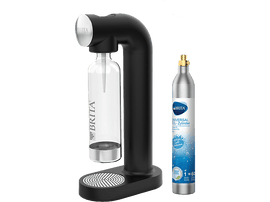 Machine à soda Brita noire avec bouteille et cylindre de CO2. Fond blanc.