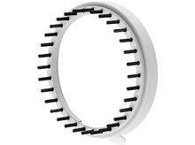 Charger l&#39;image dans la galerie, Une brosse circulaire blanche avec des poils noirs disposés autour de son bord.
