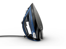 Charger l&#39;image dans la galerie, Fer à repasser noir et bleu sur fond blanc, avec le logo Calo.
