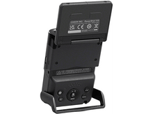 Charger l&#39;image dans la galerie, Caméra noire avec écran ouvert, montrant l&#39;arrière de l&#39;appareil avec des boutons de commande.
