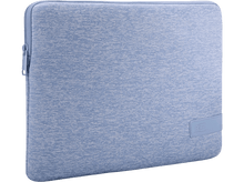 Charger l&#39;image dans la galerie, Une housse pour ordinateur portable bleu clair. Elle a une fermeture éclair et un petit logo Case Logic.
