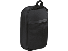 Charger l&#39;image dans la galerie, Une trousse de voyage noire avec une poche en filet sur le devant.
