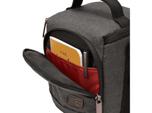 Charger l&#39;image dans la galerie, Sac d&#39;appareil photo gris avec poche ouverte, carnet et stylo. Logo Case Logic visible.
