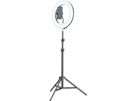 Une lampe annulaire avec un support de téléphone sur un trépied. Couleur noire.