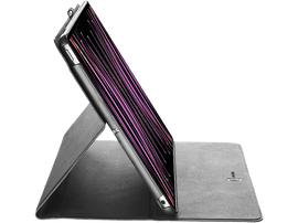 Tablette dans un étui gris. L