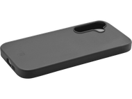 Une coque de téléphone grise est présentée sur un fond noir. La coque comporte des ouvertures pour l'appareil photo et autres.