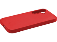 Un étui de téléphone rouge est en diagonale sur fond noir. L'étui a une découpe pour l'appareil photo et un logo.