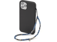 Charger l'image dans la galerie, Téléphone noir avec étui et bracelet à perles bleues.
