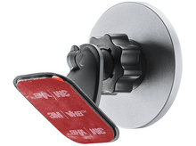 Charger l&#39;image dans la galerie, Support de téléphone de voiture avec base grise et support noir, tampon adhésif rouge visible. Fond blanc.
