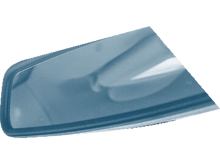 Charger l&#39;image dans la galerie, Intérieur de voiture avec une dashcam sur le pare-brise, rétroviseur visible.
