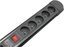 Charger l&#39;image dans la galerie, Multiprise noire avec cinq prises et un interrupteur d&#39;alimentation rouge.
