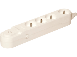Parasurtenseur blanc avec quatre prises. Dispose d
