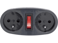 Adaptateur secteur gris avec deux prises, un interrupteur rouge et un bord noir, isolé sur blanc.