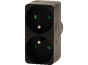 Adaptateur secteur noir avec deux prises. Points verts à l'intérieur des prises. Fond blanc.