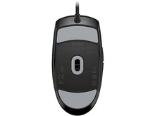 Charger l&#39;image dans la galerie, Souris de jeu noire, vue de dessous. Avec patins gris, logo et cordon.
